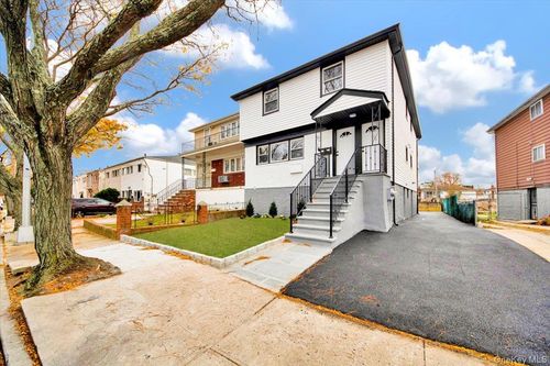 254 Craft Ave, Rosedale, NY, 11422-2731 | Card Image