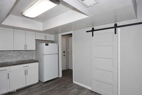 2-2416 W Caribbean Ln, Phoenix, AZ, 85023-5047 | Card Image