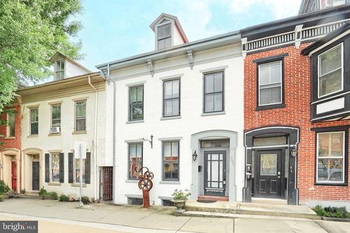 252 W Philadelphia St, YORK, PA, 17401-2951 | Card Image