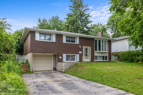 upper-695 Glen Forrest Blvd, Waterloo, ON, N2L4K7 | Card Image