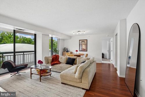 512-2230 George C Marshall Dr, FALLS CHURCH, VA, 22043-2587 | Card Image