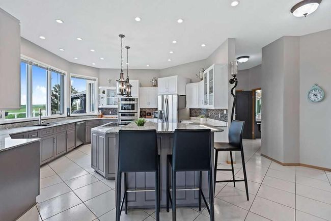 112067 292 Ave W, House other with 5 bedrooms, 6 bathrooms and 6 parking in Foothills AB | Image 17