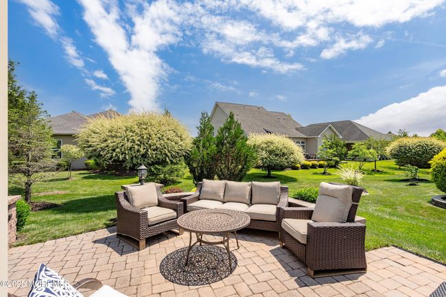 19 E Francesa Ct, Home with 3 bedrooms, 3 bathrooms and null parking in Farmingdale NJ | Image 11