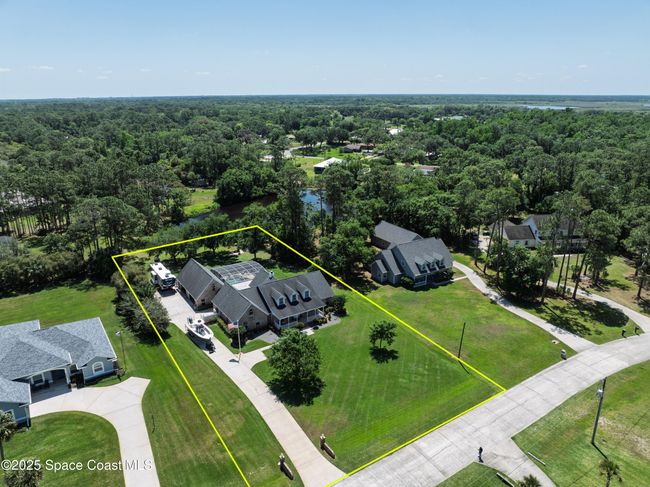5670 Bob White Trl, House other with 5 bedrooms, 4 bathrooms and null parking in Mims FL | Image 6