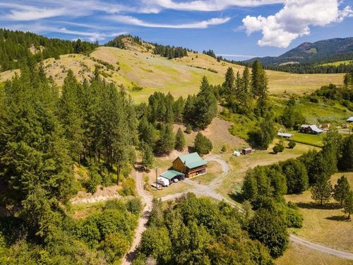 2595 B Pleasant Valley Rd, Rice, WA, 99167 | Card Image