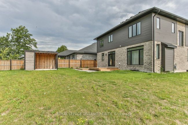 51 Elliot St, House other with 6 bedrooms, 3 bathrooms and 2 parking in Strathroy ON | Image 39