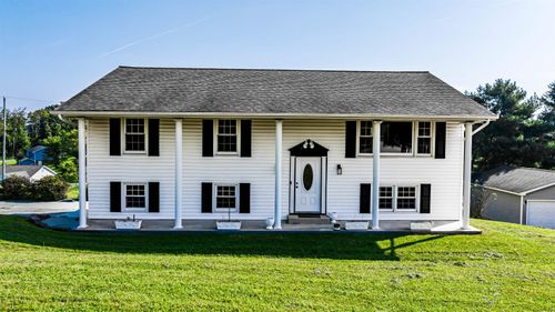 16 Deerfield Ave, Grafton, WV, 26354-7410 | Card Image