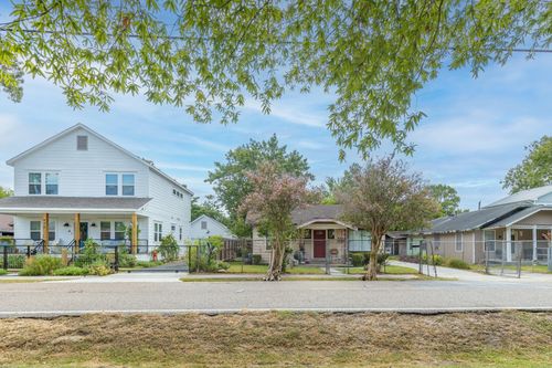 908 Northwood St, Houston, TX, 77009-3704 | Card Image