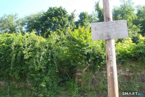 88 School St, Norwich, CT, 06360-5043 | Card Image