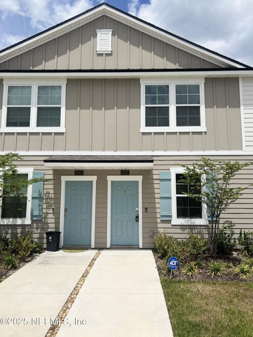 8367 Zenith Cir, Jacksonville, FL, 32256-8655 | Card Image