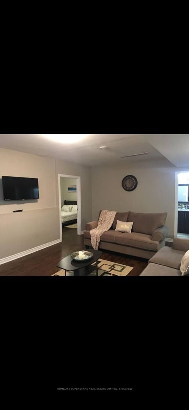 LOWER - 6311 Bellevue St, House attached with 2 bedrooms, 1 bathrooms and 3 parking in Niagara Falls ON | Image 5