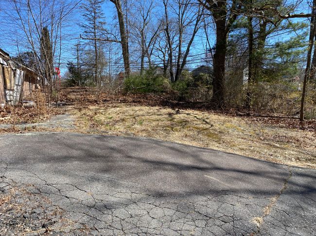 828 Vauxhall Street Ext, House other with 0 bedrooms, 1 bathrooms and 5 parking in Waterford CT | Image 14