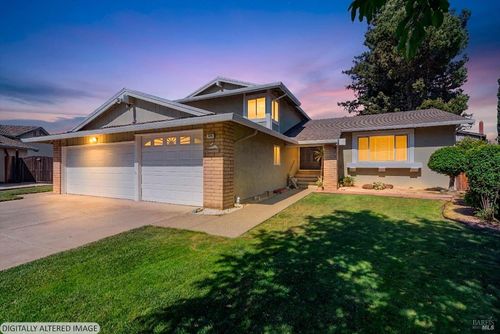 636 Tiburon Court, Vacaville, CA, 95687 | Card Image