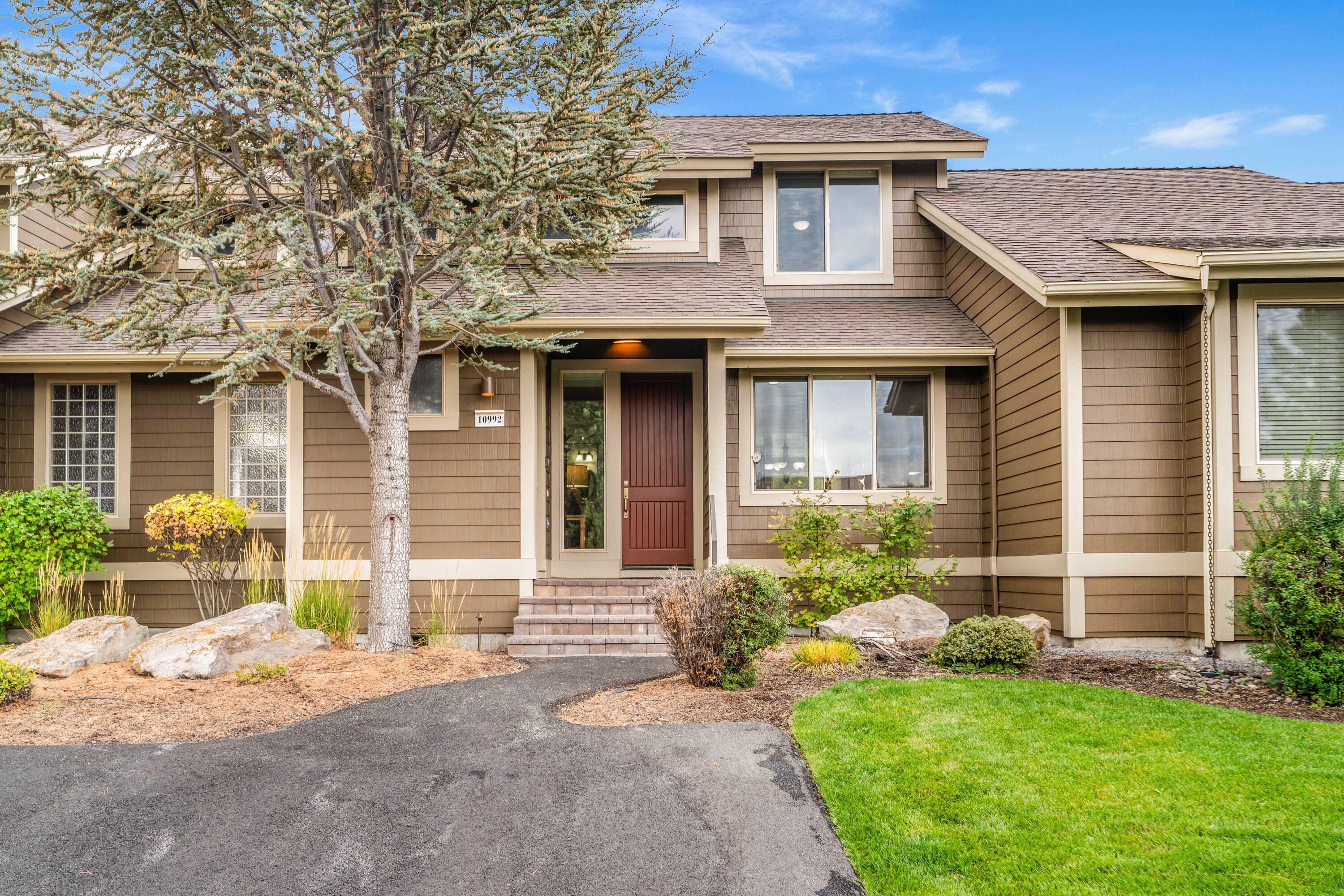 Village Loop, Redmond, OR 97756