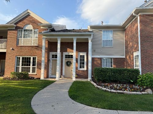 16817 Carriage Way, Northville, MI, 48168-6507 | Card Image