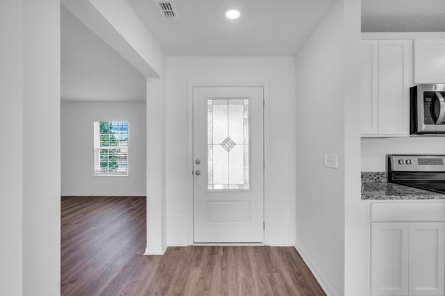 37119 Whippoorwill Ct, Home with 3 bedrooms, 2 bathrooms and null parking in Hilliard FL | Image 6