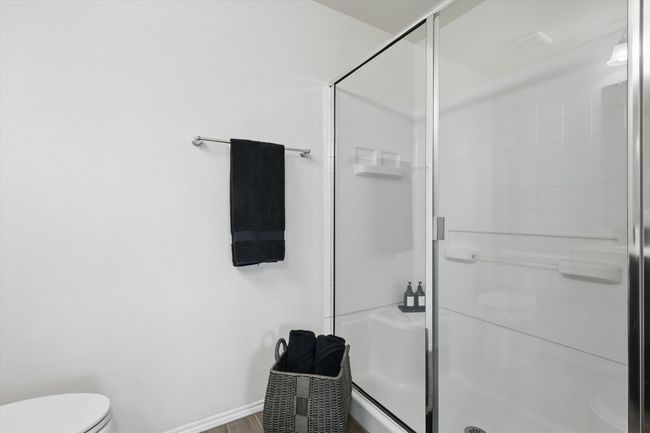 Primary Bathroom with Walk in Shower | Image 20