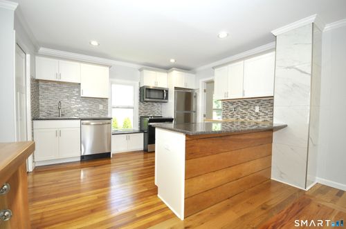 17 Hough St, Plainville, CT, 06062-2216 | Card Image