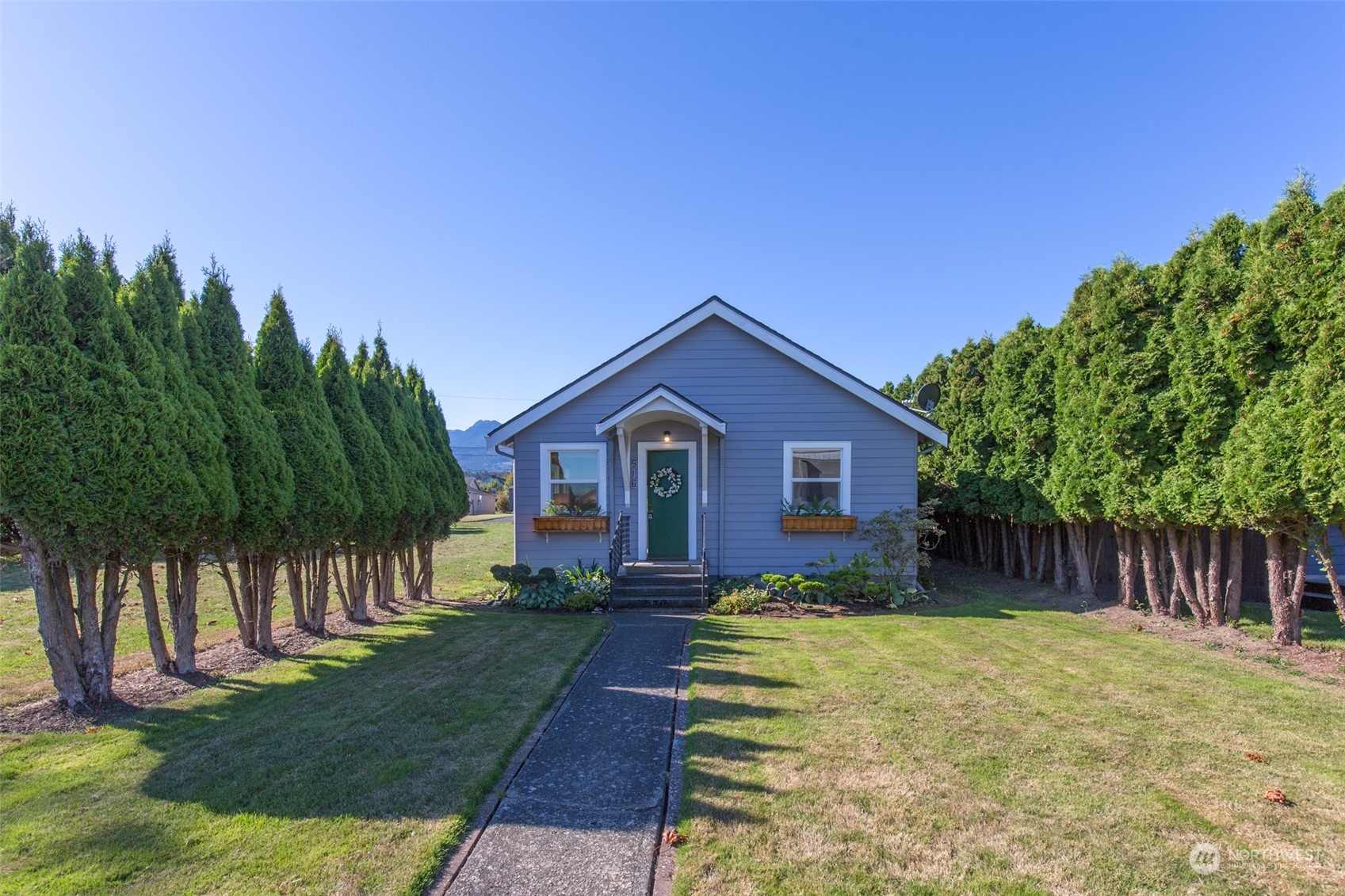 2nd St, Port Angeles, WA 98362