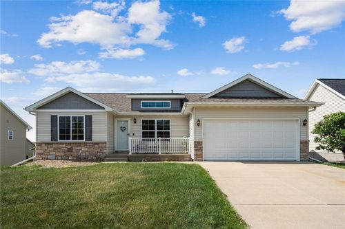 1301 Scarlet Sage Dr Sw, Cedar Rapids, IA, 52404-8708 | Card Image