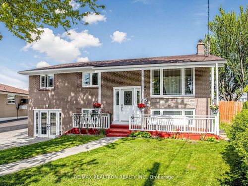56 Candlewood Cres, North York, ON, M3J1G8 | Card Image