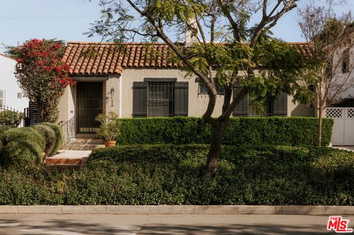 516 N Bronson Ave, LOS ANGELES, CA, 90004-1402 | Card Image