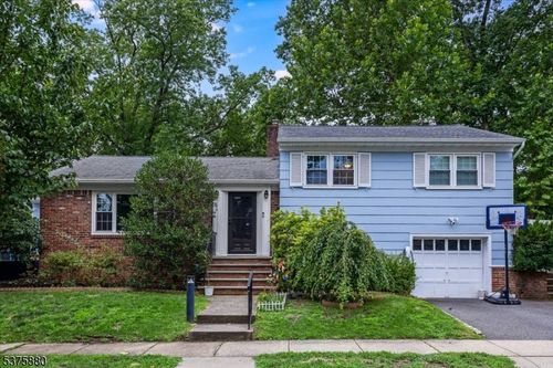 106 Greenwood Dr, Millburn, NJ, 07041-1427 | Card Image