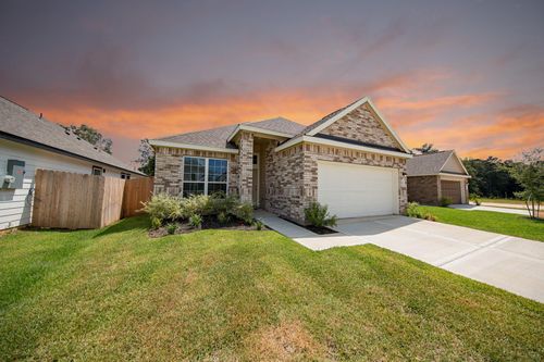 16908 Hazelnut Dr, Conroe, TX, 77302-1431 | Card Image