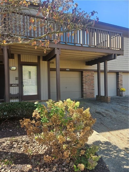 4543 Saint James Cir Nw, Canton, OH, 44708-1543 | Card Image