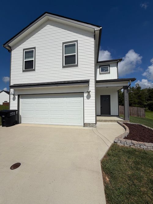 906 Recurve Ct, Clarksville, TN, 37042-2940 | Card Image