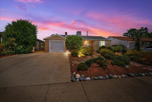 2441 34th Avenue, Sacramento, CA, 95822 | Card Image