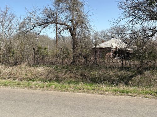601 E Water St, Milford, TX, 76670 | Card Image