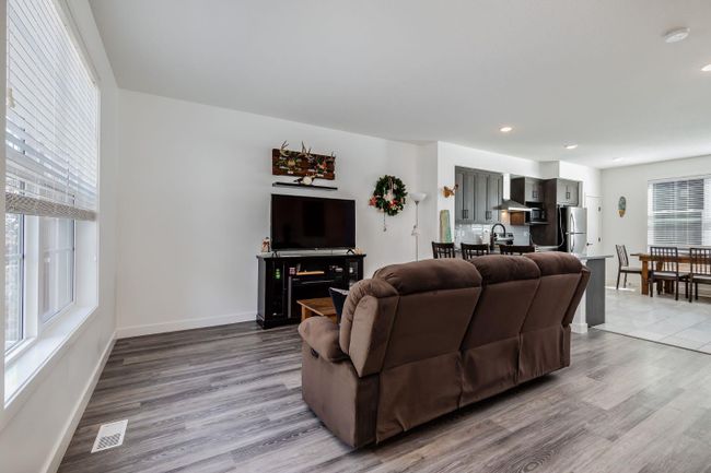 308 Silverado Skies Common Sw, Home with 2 bedrooms, 2 bathrooms and 3 parking in Calgary AB | Image 3