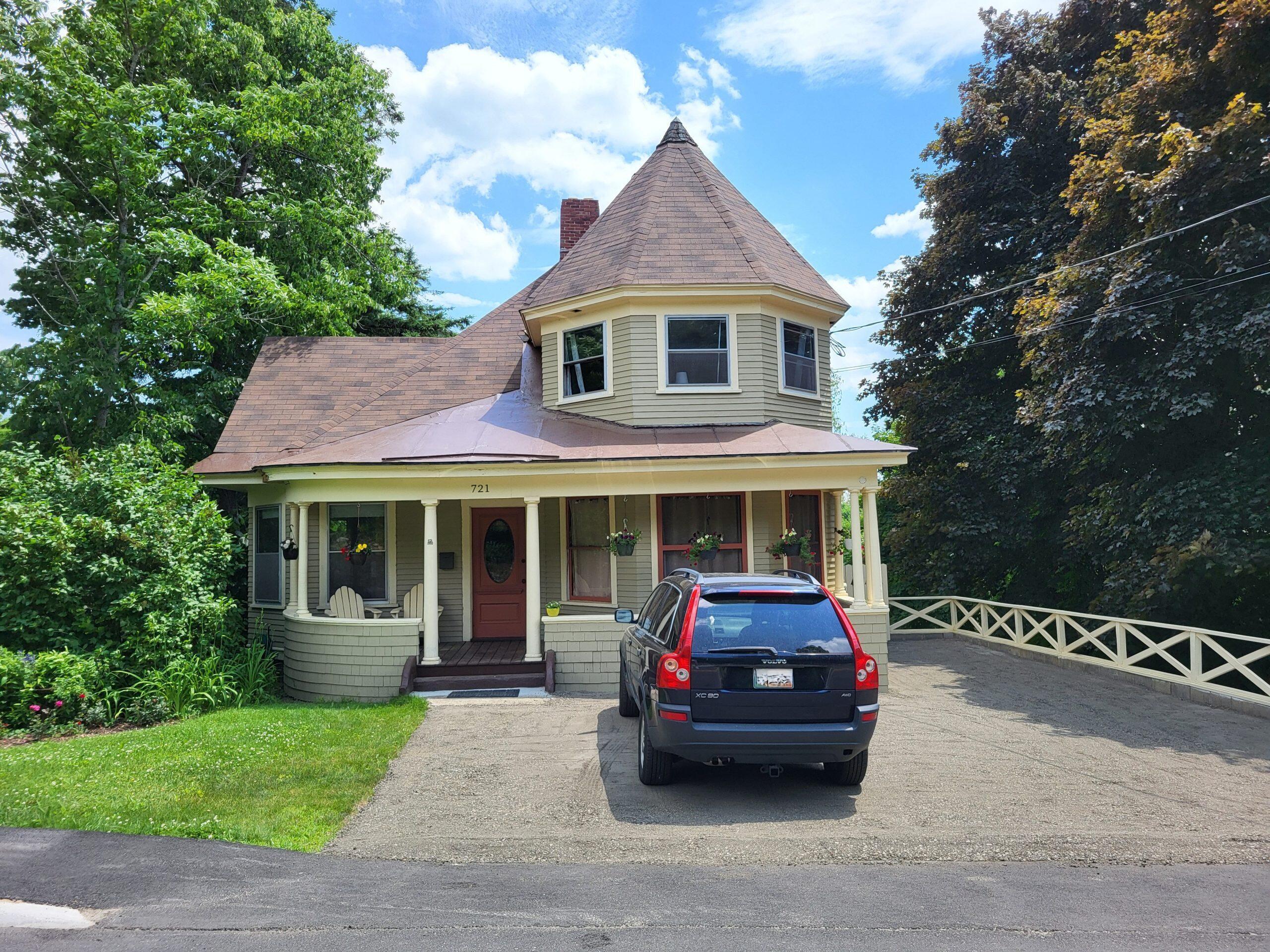 Prospect Ave, Rumford, ME 04276