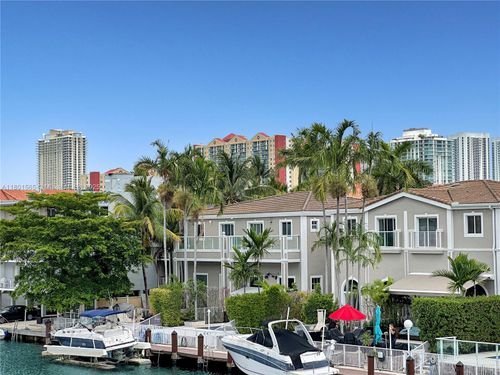 apt-303-3868 Ne 169th St, North Miami Beach, FL, 33160-3210 | Card Image