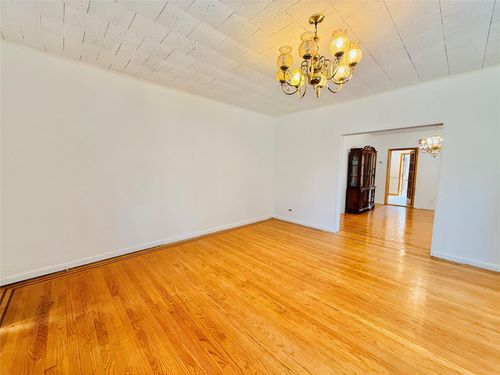 1817 Lurting Ave, Bronx, NY, 10461-1408 | Card Image