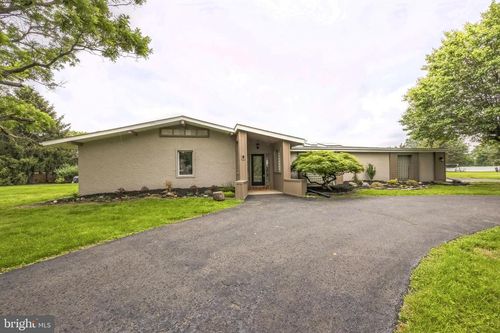 6 Whitewood Dr, Ewing, NJ, 08628-1914 | Card Image