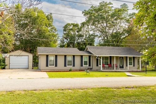 512 W Wall St, Salina, OK, 74365 | Card Image