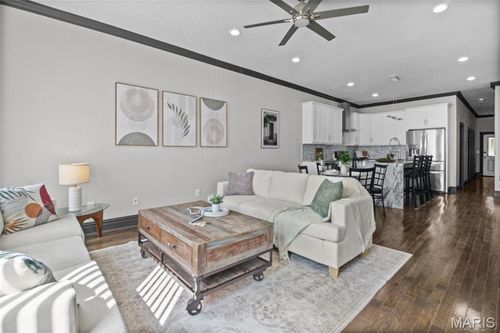 1916 S 12th St, Saint Louis, MO, 63104-3951 | Card Image