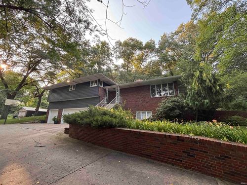 55281 County Road 31, Bristol, IN, 46507-9569 | Card Image
