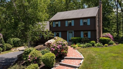 5 Cape Cod Ln, Hingham, MA, 02043-4820 | Card Image