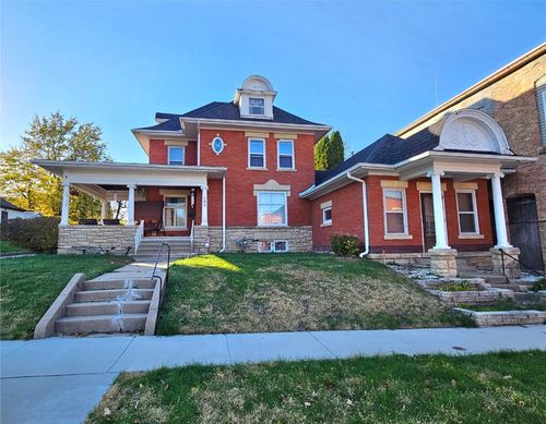 102 S Booth St, Anamosa, IA, 52205-1834 | Card Image