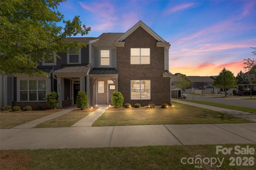 2004 Blewett Dr, Charlotte, NC, 28269-0624 | Card Image