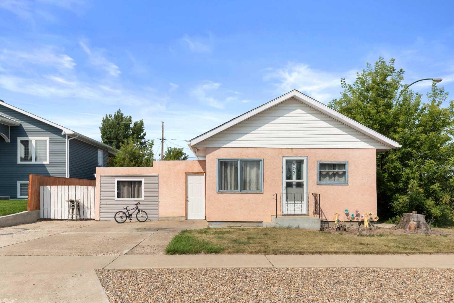 Residential in Redcliff 2