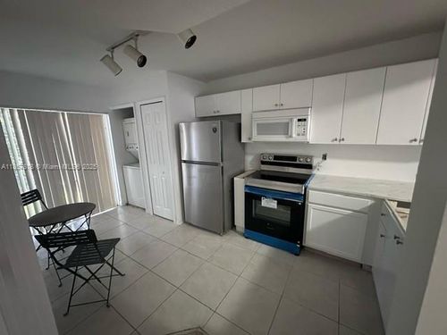 unit-105-1270 Se 28th Ct, Homestead, FL, 33035-2329 | Card Image