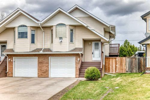 17 Ross Pl, Crossfield, AB, T0M0S0 | Card Image