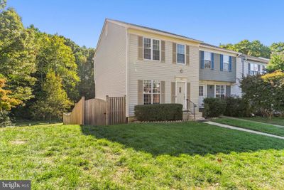 7629 Sheffield Village Lane, Townhouse with 4 bedrooms, 2 bathrooms and null parking in LORTON VA | Image 2