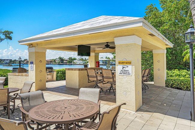 APT-201 - 3606 S Ocean Blvd, Condo with 3 bedrooms, 2 bathrooms and null parking in Highland Beach FL | Image 35