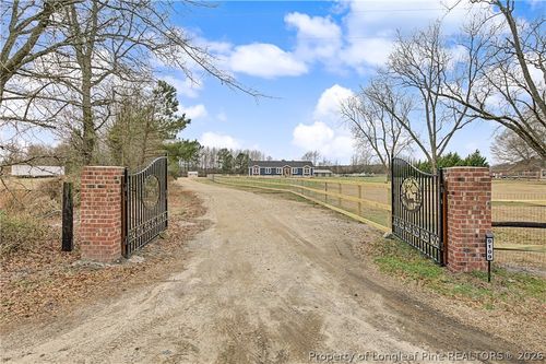 9109 Chicken Foot Road, St. Pauls, NC, 28384 | Card Image