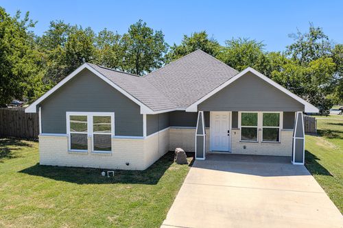 3055 Silver St, Greenville, TX, 75401-2743 | Card Image